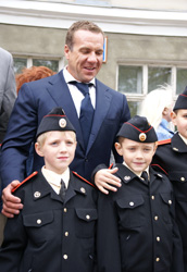 Олег Грищенко поздравил кадетов и гимназистов с Днем знаний